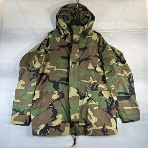 U.S. Army Parka Cold Weather Woodland Camouflage Mens Large USGI Tennier